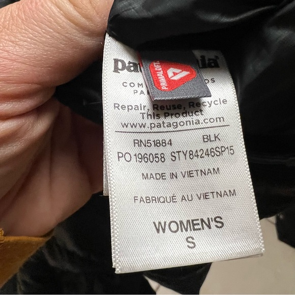 Patagonia Women's Black Insulated Vest Hiking Camping Warm Nano Puff Vest - Picture 4 of 5